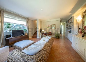 Sala da pranzo - Villa via assisi prima traversa
 
9, Trecastagni - foto 5