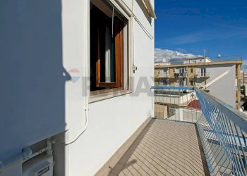 Balcone - Appartamento Via Mozzillo Iaccarino
 
8, Manfredonia - foto 21