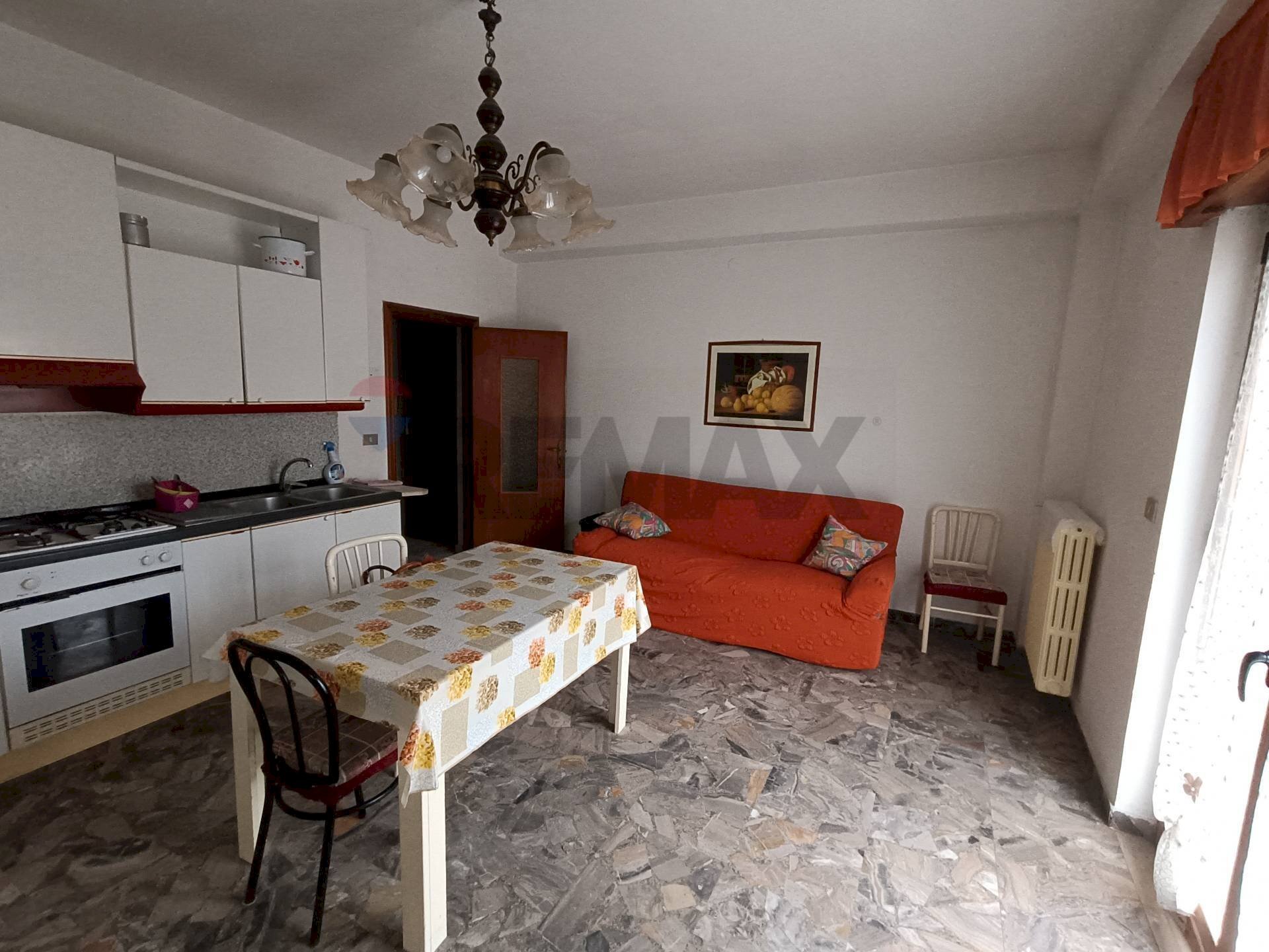 Sala da pranzo - Trilocale Via Umberto I
 
125, Ischitella - foto 3