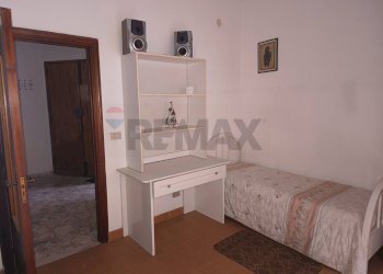 Camera / camera da letto - Trilocale Via Umberto I
 
125, Ischitella - foto 13