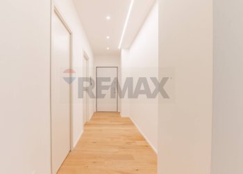 Hall / corridoio - Three-room apartment Via Val Caffaro
 
2, Milano - photo 4