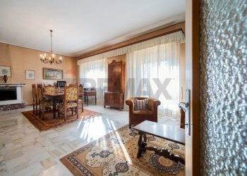 Sala da pranzo - Villa Via Zocche
 
43, Rivarolo del Re ed Uniti - foto 10