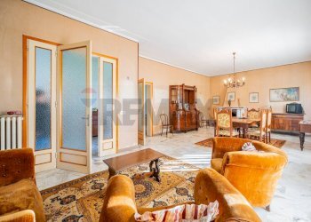 Sala da pranzo - Villa Via Zocche
 
43, Rivarolo del Re ed Uniti - foto 12