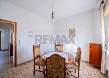 Sala da pranzo - Villa Via Zocche
 
43, Rivarolo del Re ed Uniti - foto 40