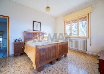 Camera / camera da letto - Villa Via Zocche
 
43, Rivarolo del Re ed Uniti - foto 51