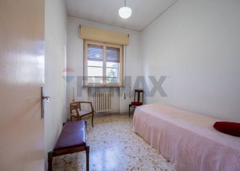 Camera / camera da letto - Villa Via Zocche
 
43, Rivarolo del Re ed Uniti - foto 65