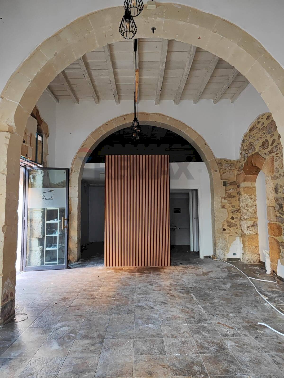 Stanza vuota - Negozio Via Trieste
 
16, Siracusa - foto 1