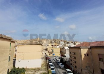 Edificio all\'aperto - Casa indipendente Via Venezia
 
4, Noto - foto 28