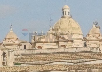 Edificio all\'aperto - Casa indipendente Via Venezia
 
4, Noto - foto 35