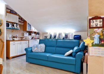 Soggiorno - Attico via Massimo Troisi
 
28, San Nicola la Strada - foto 8