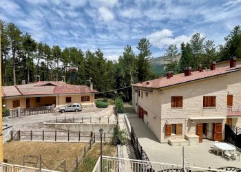 Casa all\'aperto - Bilocale Via Pinete del Pizzalto
 
10, Campo di Giove - foto 10