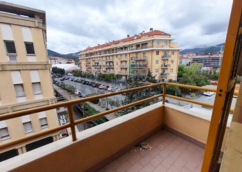 Balcone - Quadrilocale Vado Ligure - foto 1