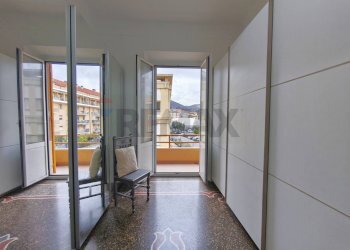 Stanza vuota - Quadrilocale Vado Ligure - foto 16