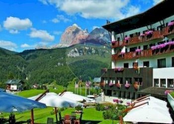 Vista delle montagne - Bilocale Largo delle Poste
 
39, Cortina d'Ampezzo - foto 16