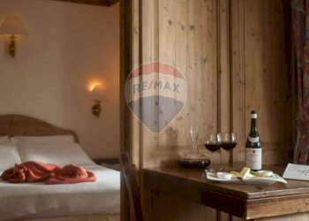 Camera / camera da letto - Bilocale Largo delle Poste
 
39, Cortina d'Ampezzo - foto 42