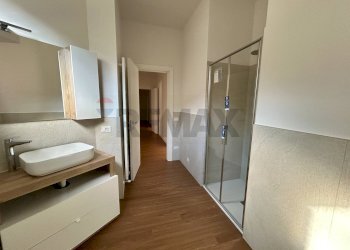 Hall / corridoio - Three-room apartment Lovere - photo 15