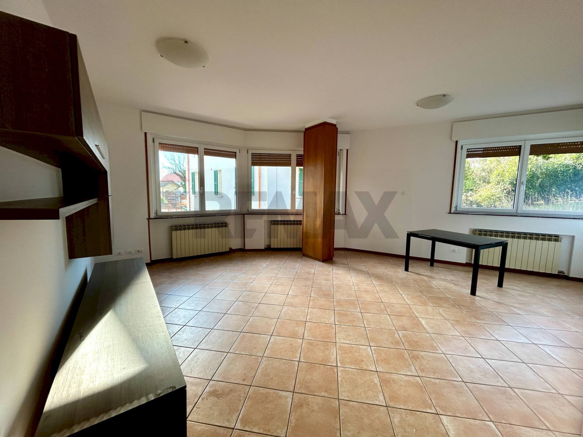 Stanza vuota - Quadrilocale Lovere - foto 2