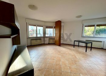 Stanza vuota - Four-room apartment Lovere - photo 2