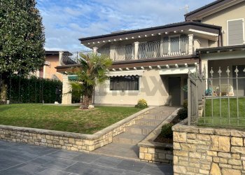 Casa all\'aperto - Casa semi indipendente VIA GERVASINI
 
10/A, Capriolo - foto 2