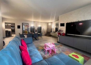 Sala da pranzo - Semi-detached house VIA GERVASINI
 
10/A, Capriolo - photo 4