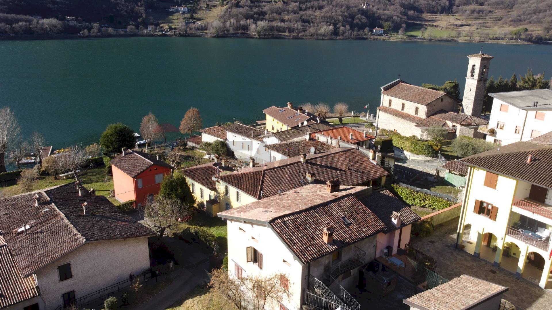 Vista dell\'acqua - Casa indipendente Endine Gaiano - foto 2