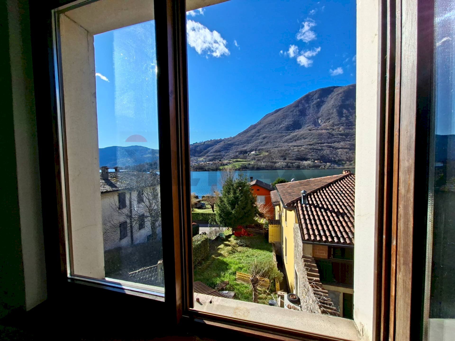 Vista delle montagne - Casa indipendente Endine Gaiano - foto 3