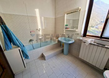 Bagno - Casa indipendente Endine Gaiano - foto 32