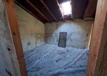 Stanza vuota - Casa indipendente Endine Gaiano - foto 45