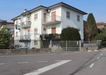 Edificio all\'aperto - Trilocale via verdi
 
2, Presezzo - foto 1