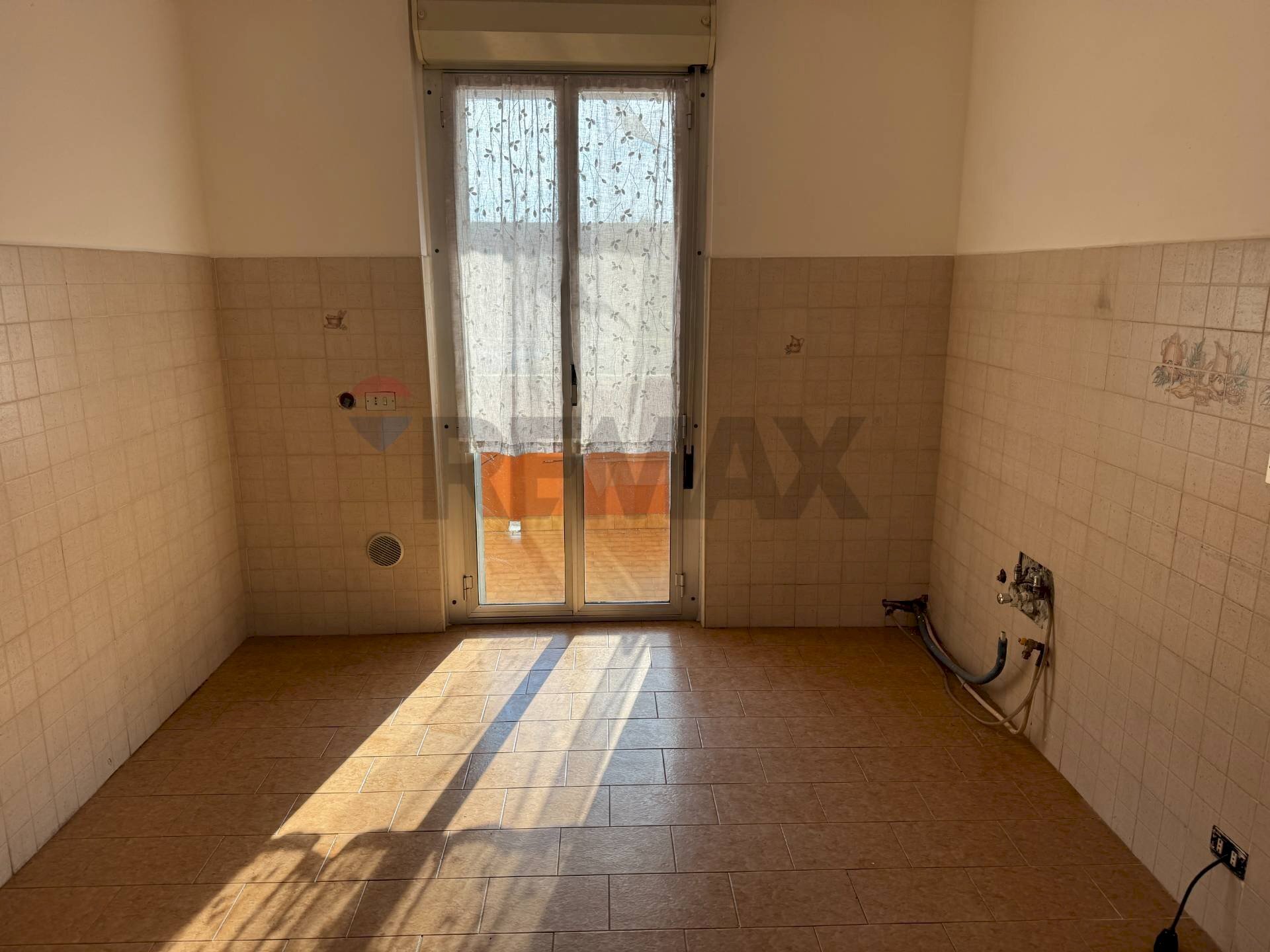 Stanza vuota - Appartamento via circonvallazione
24, Momo - foto 3