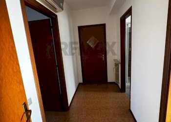 Hall / corridoio - Appartamento via circonvallazione
 
24, Momo - foto 5