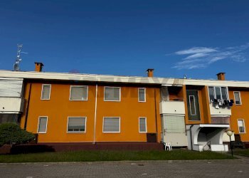 Edificio all\'aperto - Appartamento via circonvallazione
 
24, Momo - foto 9