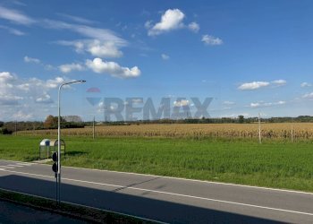 Edificio all\'aperto - Appartamento via circonvallazione
 
24, Momo - foto 17