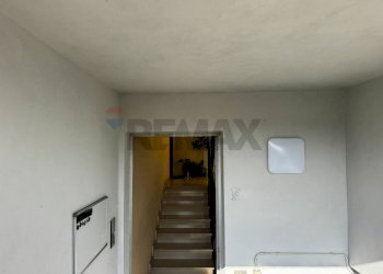 Scale - Appartamento via circonvallazione
 
24, Momo - foto 20