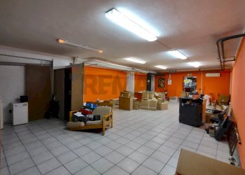 Non correlato - Locale Commerciale Viale Libertà
 
21, Pavia - foto 10