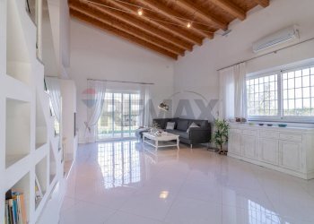 Soggiorno - Villa strada provinciale 4
 
sn, Montalto di Castro - foto 4