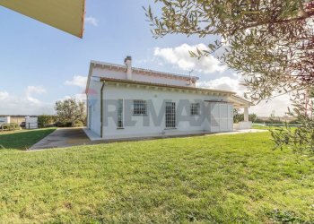 Casa all\'aperto - Villa strada provinciale 4
 
sn, Montalto di Castro - foto 44