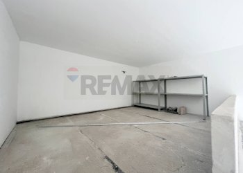 soppalco - Commercial Premises Via Taranto
140, Roma - photo 16