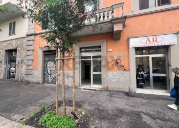 Edificio all\'aperto - Commercial Premises Via Taranto
140, Roma - photo 25