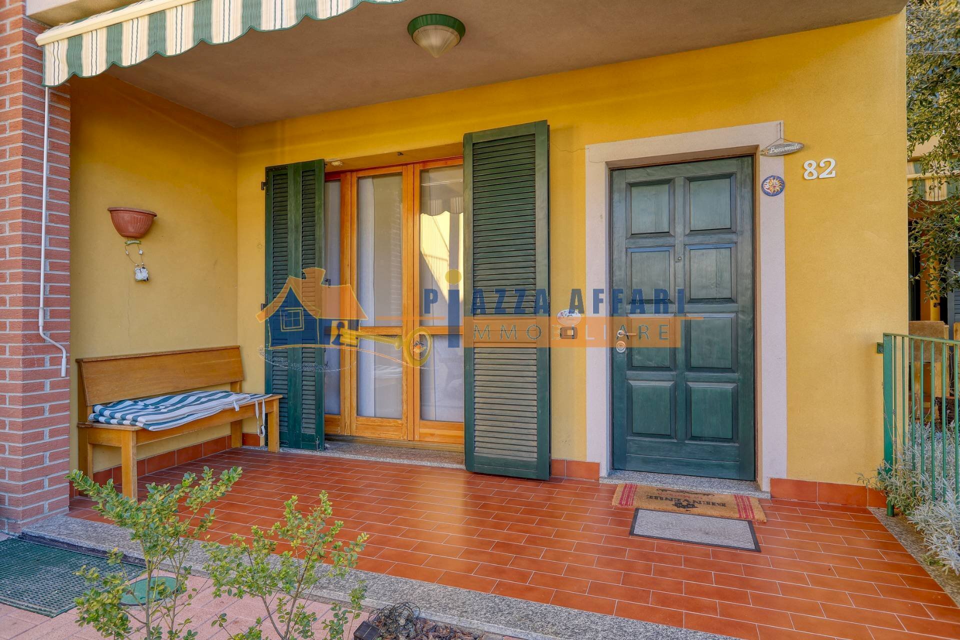 Foto 2 - Villa a Schiera via Caronno Varesino
 
82, Solbiate Arno - foto 2