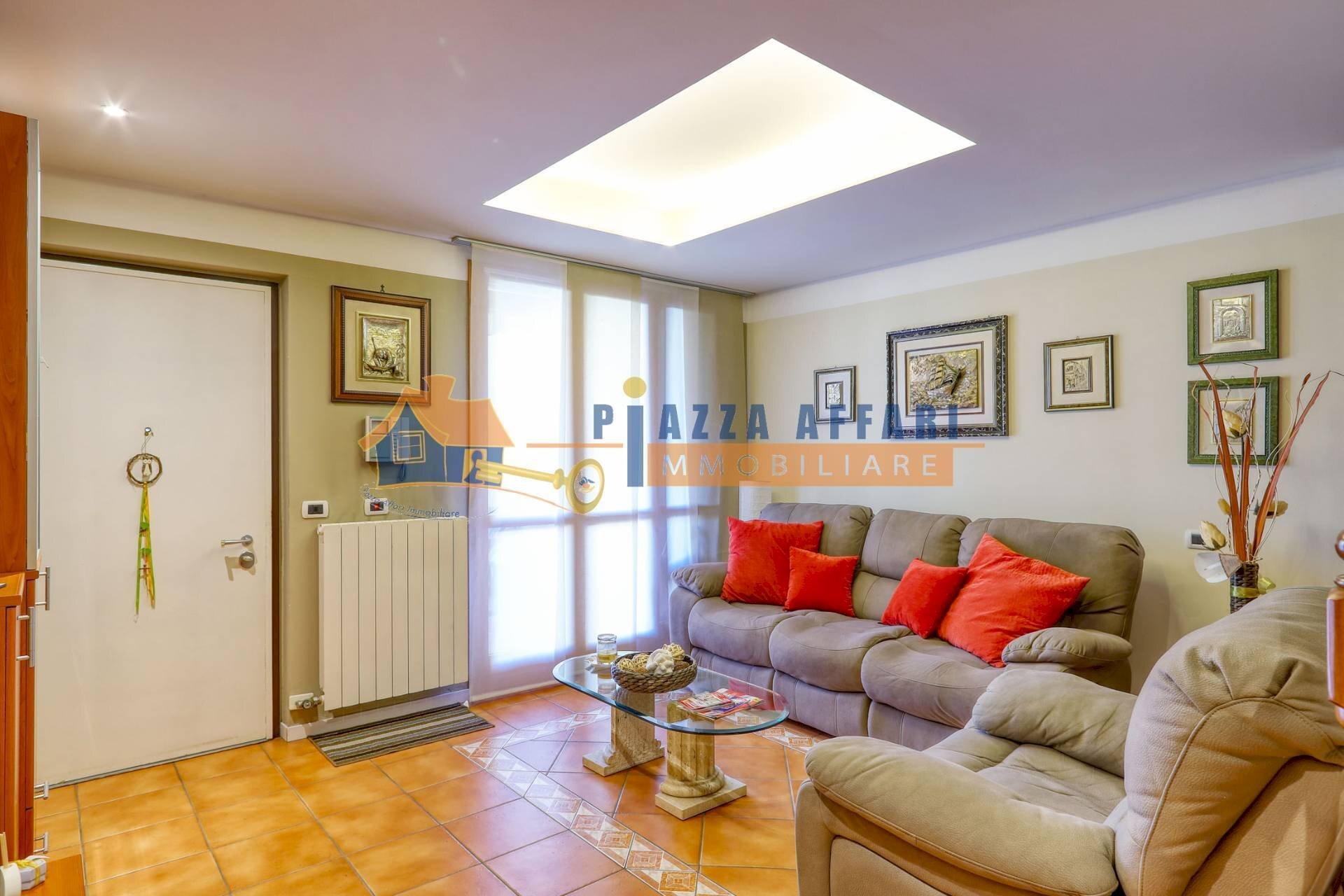 Foto 3 - Villa a Schiera via Caronno Varesino
 
82, Solbiate Arno - foto 3