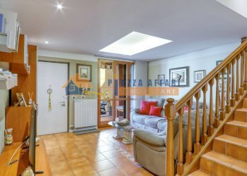 Foto 13 - Villa a Schiera via Caronno Varesino
82, Solbiate Arno - foto 13