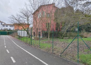 Edificio all\'aperto - Casa semi indipendente strada provinciale per busseto
 
98, Fontevivo - foto 7