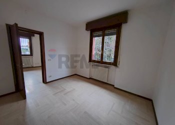 camera - Casa semi indipendente strada provinciale per busseto
 
98, Fontevivo - foto 13