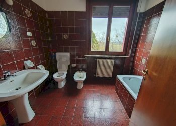 Bagno - Casa semi indipendente strada provinciale per busseto
 
98, Fontevivo - foto 25