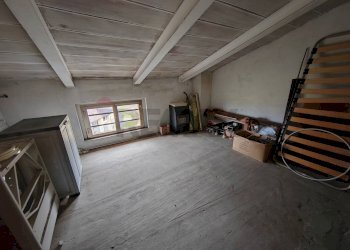 soffitta - Casa semi indipendente strada provinciale per busseto
 
98, Fontevivo - foto 30