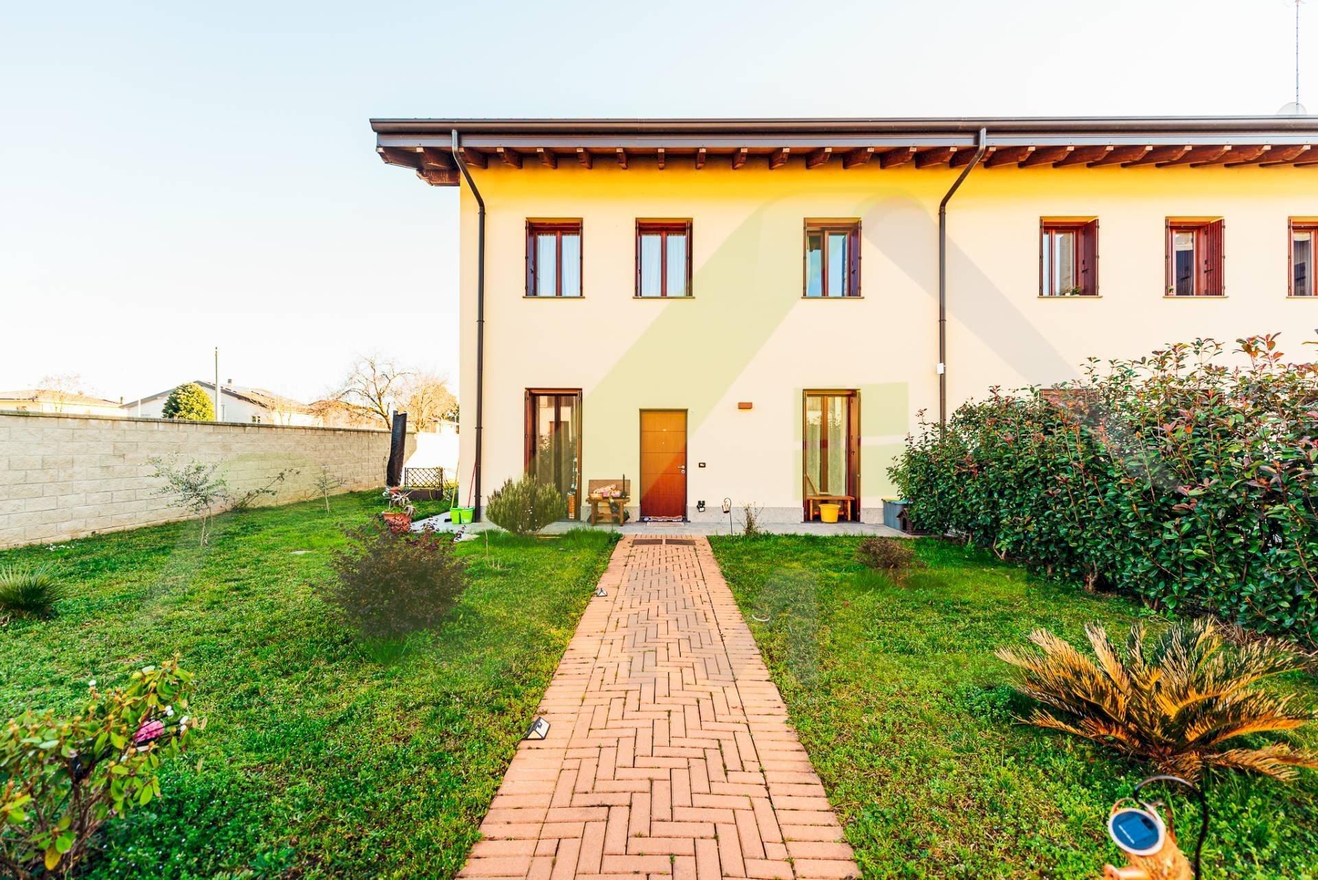 Foto 3 - Trilocale VIA GARIBALDI
 
6, Rodano - foto 3