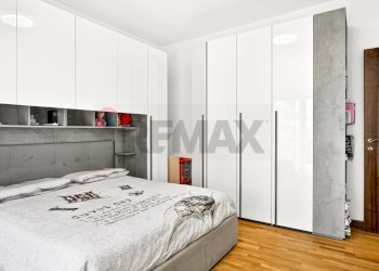 Camera / camera da letto - Trilocale via Arnate
 
4, Busto Arsizio - foto 11