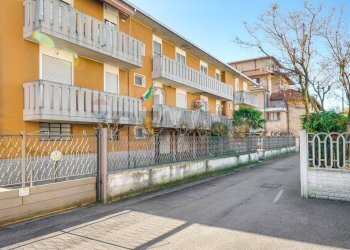 Edificio all\'aperto - Trilocale via Arnate
 
4, Busto Arsizio - foto 21