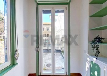 Stanza vuota - Quadrilocale VIA CARLO RAINOLDI
 
24, Varese - foto 4